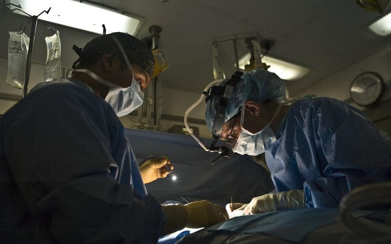 Lee más sobre el artículo ¿Qué hubiera pasado si no se hubiera desarrollado la cirugía médico-estética?